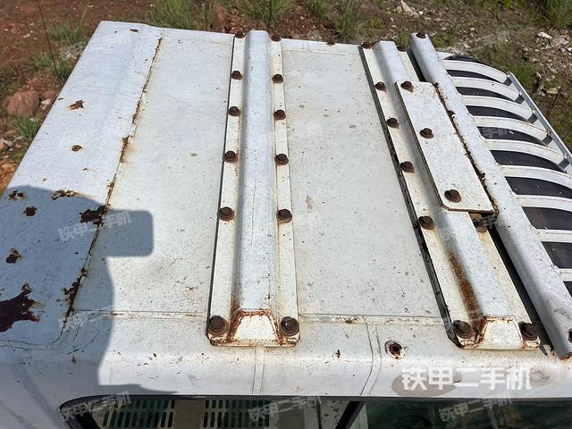 駕駛室頂部（整機(jī)外觀）