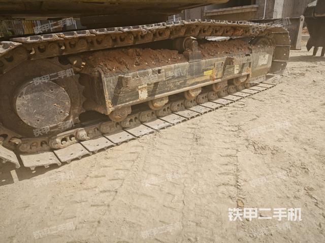 右側(cè)履帶整體?（行走機(jī)構(gòu)）