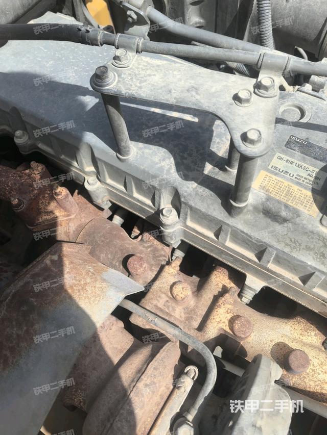 氣門室蓋螺絲特寫（上車部件）