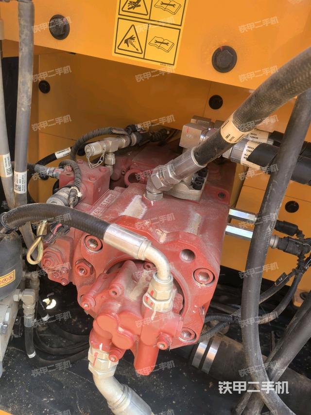 液壓泵斜45?左（大件艙室）