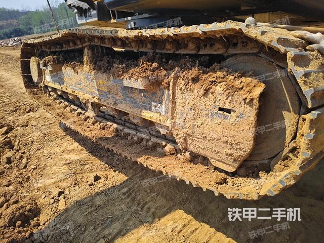 單側履帶整體（整機外觀）