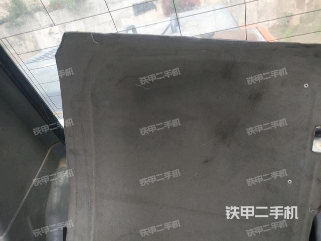 左后方玻璃角標(biāo)(駕駛室部分) 左后方玻璃角標(biāo)(駕駛室部分)