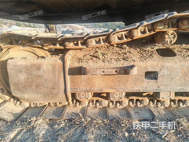 單側(cè)履帶整體（整機(jī)外觀）