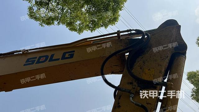 小臂整體右前（工作和回轉(zhuǎn)裝置）