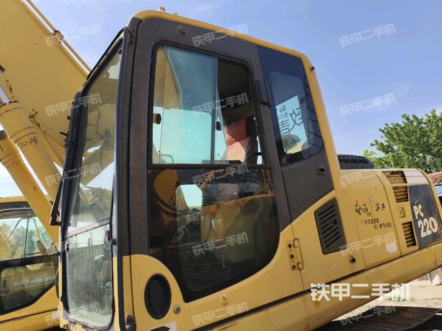 駕駛室左前45度（駕駛室部分）