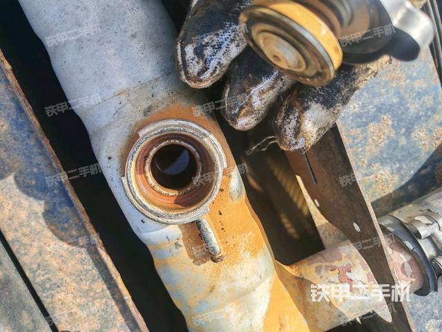 中央回轉(zhuǎn)接頭特寫(上車部件) 中央回轉(zhuǎn)接頭特寫(上車部件)