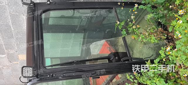 驾驶室整体（整机外观）