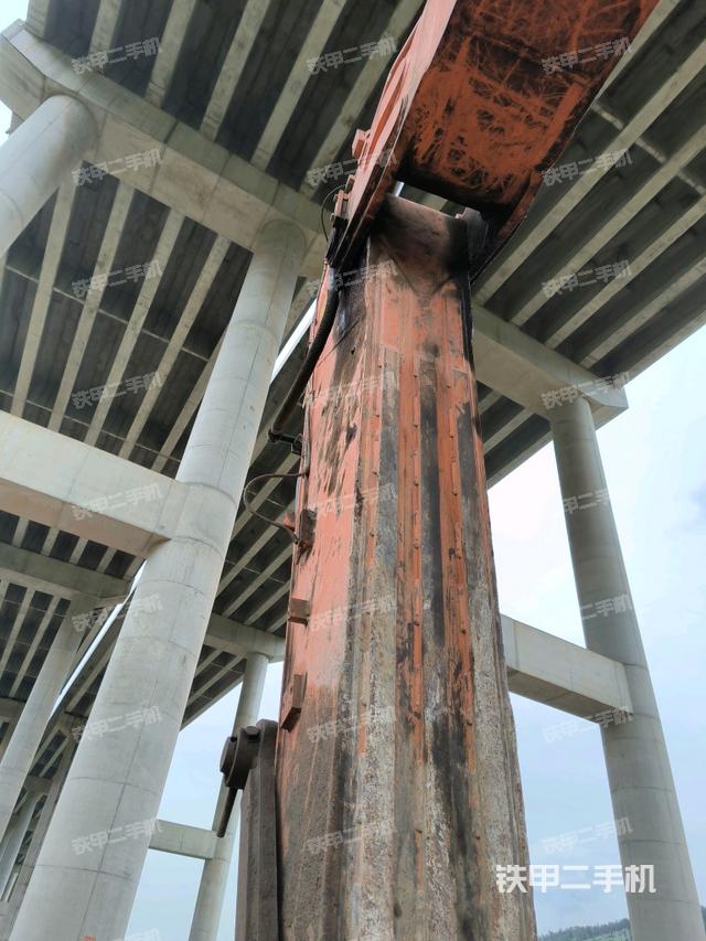 小臂整體左后（工作和回轉(zhuǎn)裝置）