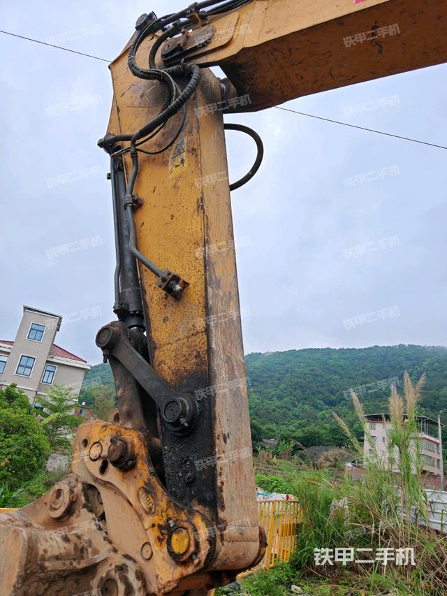 小臂整體左后(工作和回轉(zhuǎn)裝置) 小臂整體左后(工作和回轉(zhuǎn)裝置)
