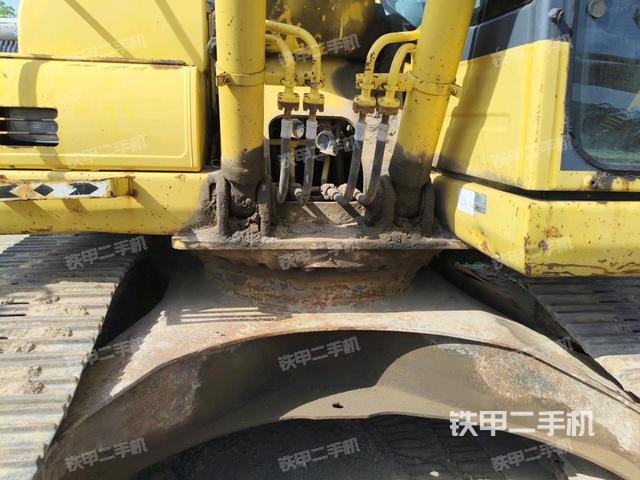 轉(zhuǎn)盤和下車架正前（工作和回轉(zhuǎn)裝置）