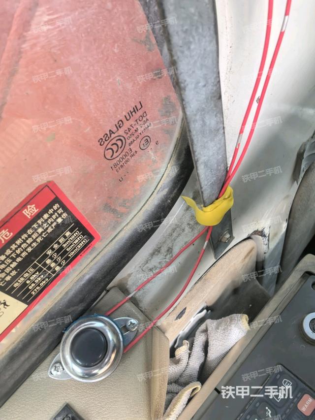 右側(cè)玻璃角標（駕駛室部分）