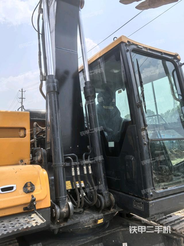 大臂油缸整體?豎拍（工作和回轉(zhuǎn)裝置）