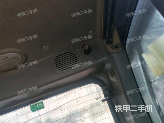 駕駛室左前45度(駕駛室部分) 駕駛室左前45度(駕駛室部分)