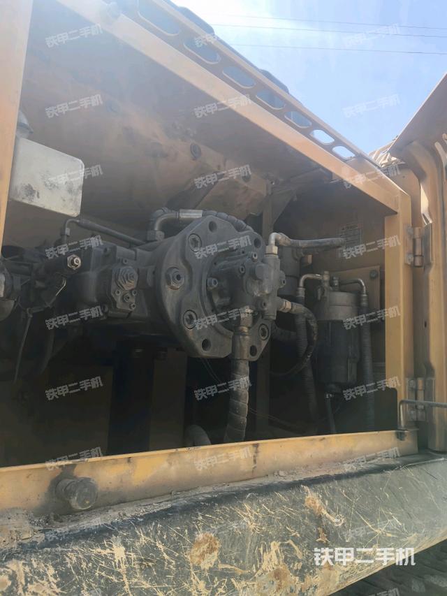 液壓泵斜45?右（大件艙室）