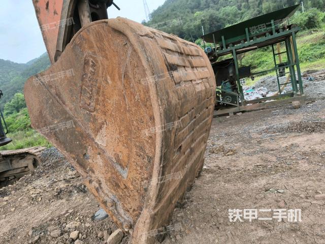 大臂背部俯視（工作和回轉(zhuǎn)裝置）