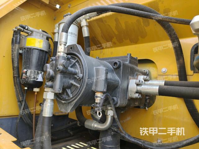 散熱器正面(大件艙室) 散熱器正面(大件艙室)