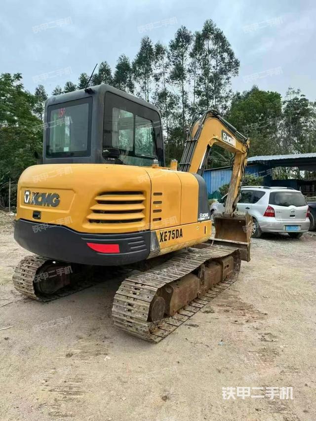 整機(jī)右后45°(整機(jī)外觀) 整機(jī)右后45°(整機(jī)外觀)