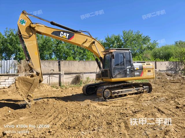 卡特彼勒320D2L液壓挖掘機(jī)