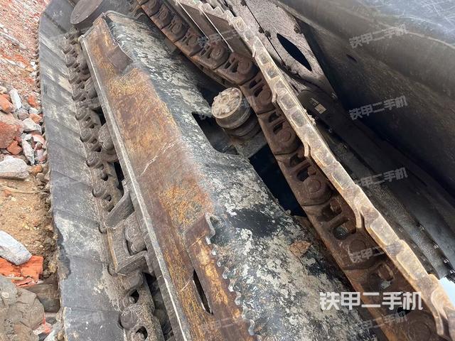 左側(cè)行走馬達(dá)蓋板(行走機(jī)構(gòu)) 左側(cè)行走馬達(dá)蓋板(行走機(jī)構(gòu))