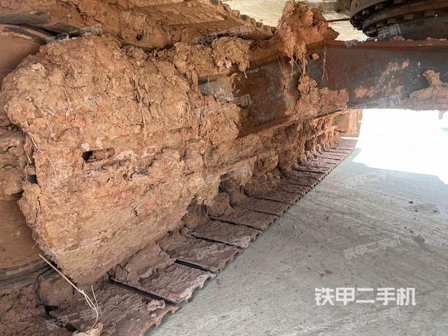 左側(cè)履帶整體?(行走機(jī)構(gòu)) 左側(cè)履帶整體?(行走機(jī)構(gòu))