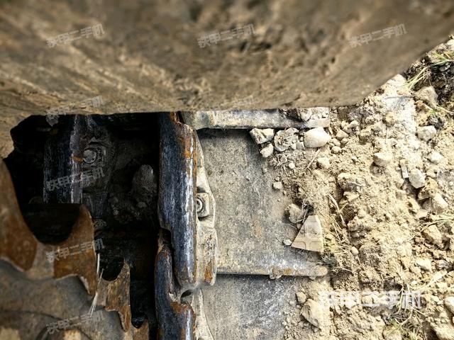 右驅(qū)動(dòng)輪（行走機(jī)構(gòu)）