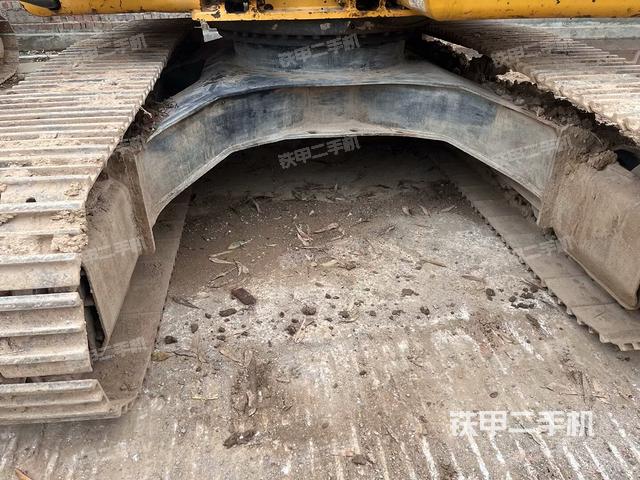 大臂油缸整體?豎拍（工作和回轉(zhuǎn)裝置）