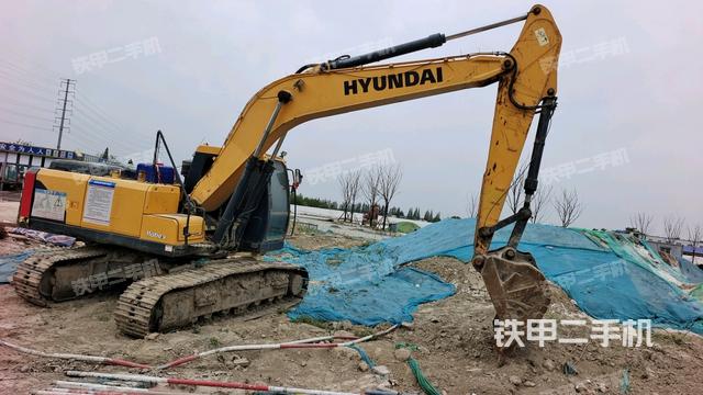 右前45(整機(jī)外觀) 右前45(整機(jī)外觀)