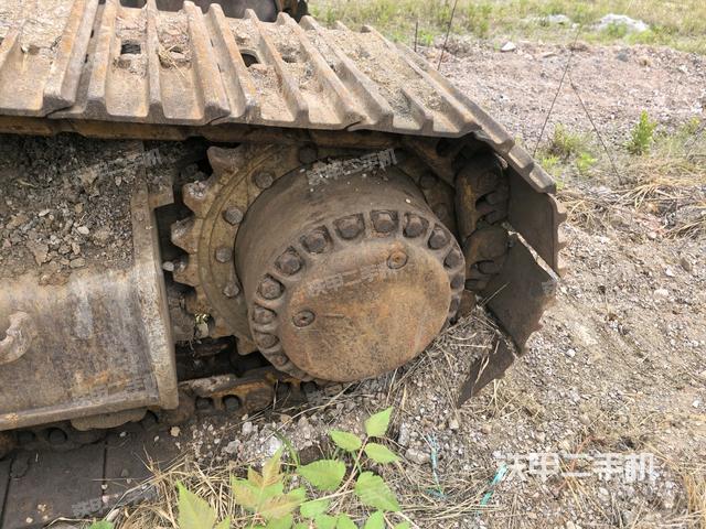 右驅(qū)動(dòng)輪（行走機(jī)構(gòu)）