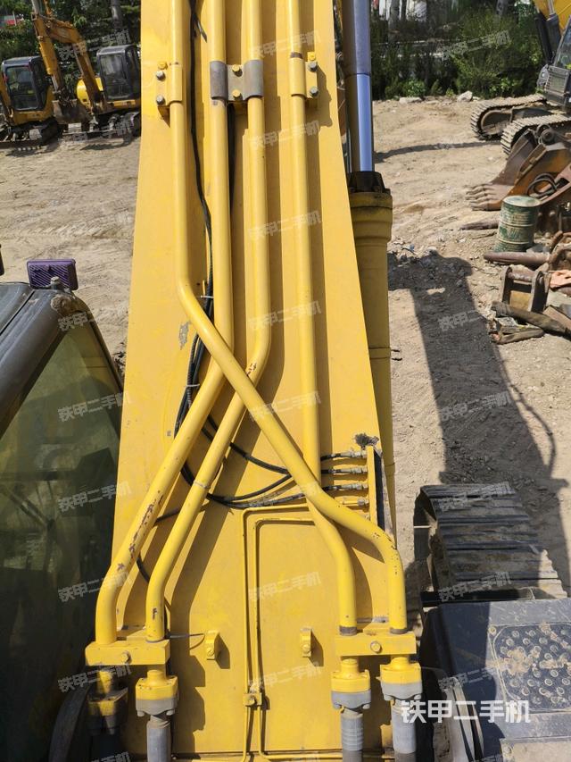 大臂背部俯視(工作和回轉裝置) 大臂背部俯視(工作和回轉裝置)