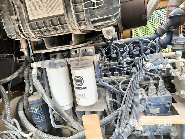 发动机左侧（整机外观及大件）