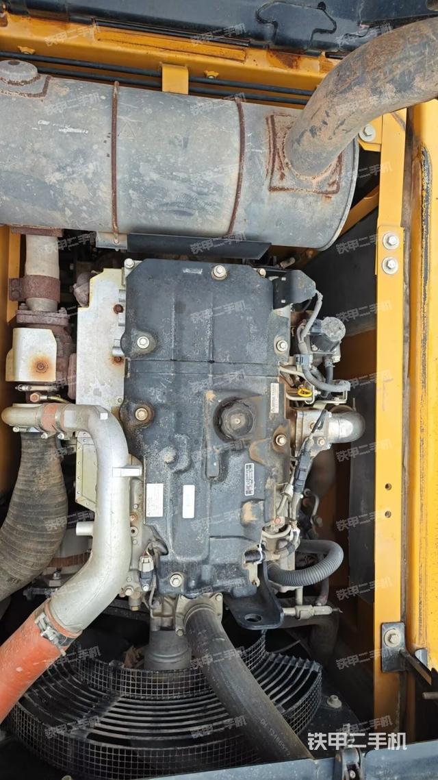 發(fā)動(dòng)機(jī)整體俯視(整機(jī)外觀) 發(fā)動(dòng)機(jī)整體俯視(整機(jī)外觀)