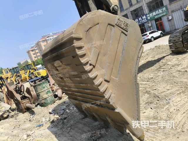 鏟斗45度(工作和回轉裝置) 鏟斗45度(工作和回轉裝置)