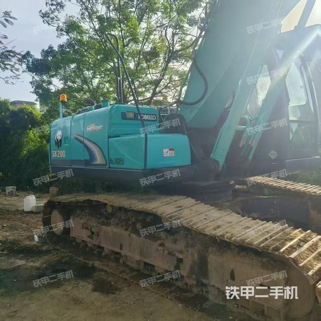 單側(cè)履帶整體（整機(jī)外觀）