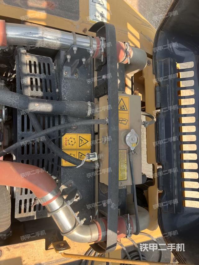 水箱+風(fēng)扇特寫(上車部件) 水箱+風(fēng)扇特寫(上車部件)