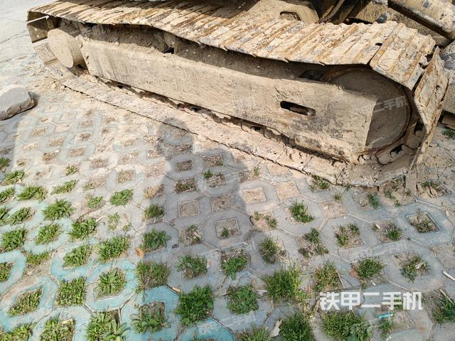 左側(cè)行走馬達(dá)蓋板(行走機(jī)構(gòu)) 左側(cè)行走馬達(dá)蓋板(行走機(jī)構(gòu))