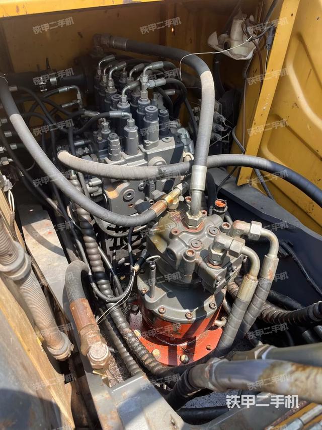 發(fā)動(dòng)機(jī)室(上車部件) 發(fā)動(dòng)機(jī)室(上車部件)