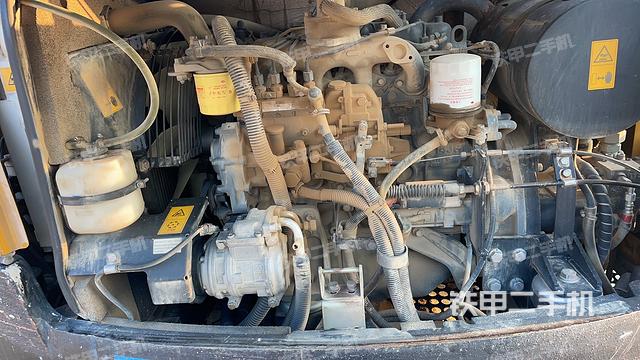 發(fā)動(dòng)機(jī)整體俯視（整機(jī)外觀）