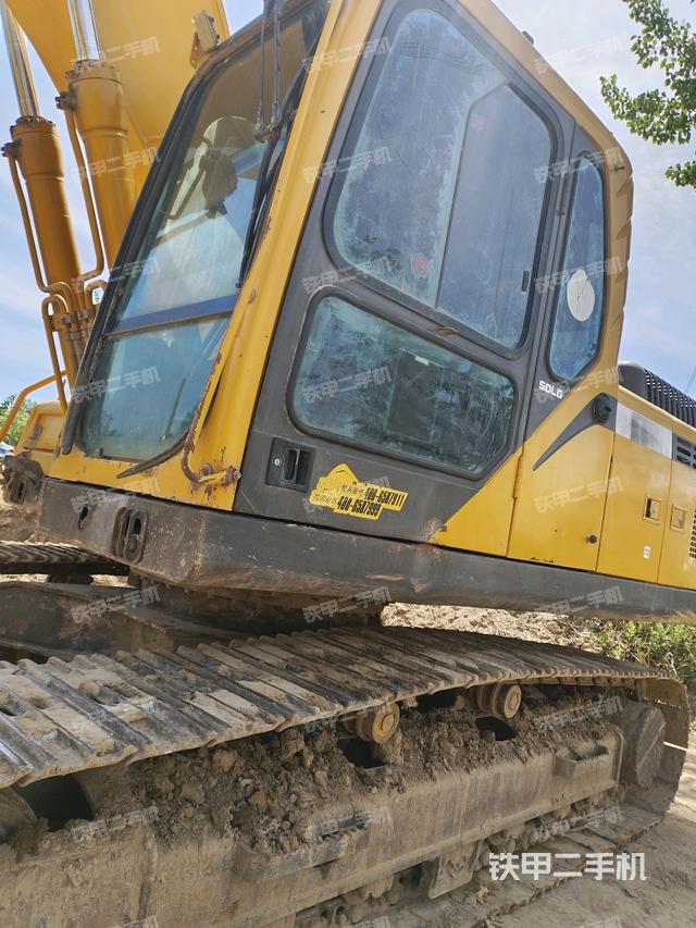 駕駛室左前45度（駕駛室部分）