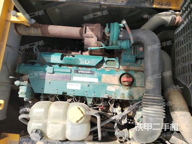 發(fā)動(dòng)機(jī)整體俯視（整機(jī)外觀）