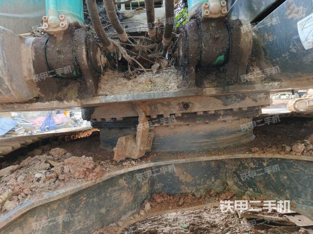 大臂根部?斜視(工作和回轉(zhuǎn)裝置) 大臂根部?斜視(工作和回轉(zhuǎn)裝置)