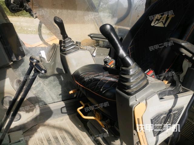 駕駛室整體（整機(jī)外觀）