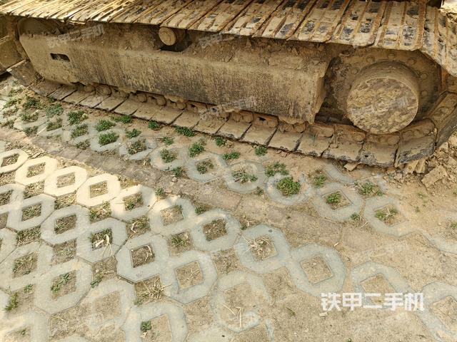 左側(cè)履帶整體?(行走機(jī)構(gòu)) 左側(cè)履帶整體?(行走機(jī)構(gòu))