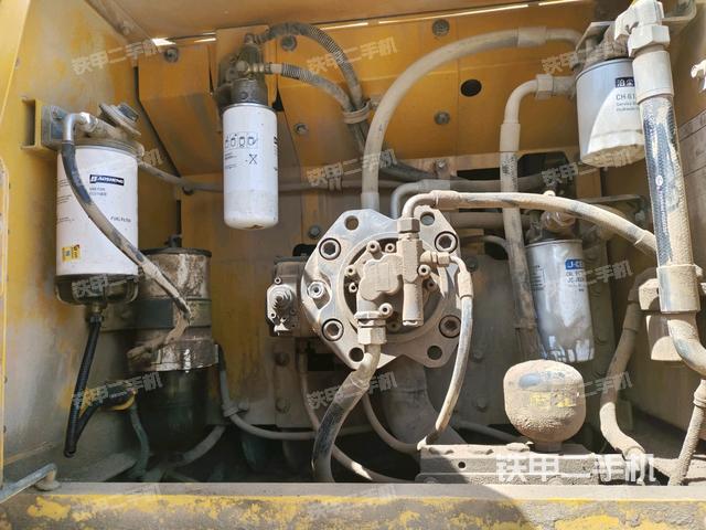 液壓泵斜45?左（大件艙室）