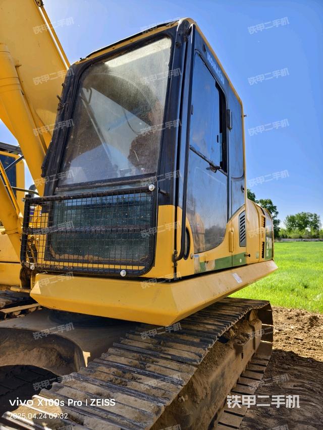 駕駛室整體(整機外觀) 駕駛室整體(整機外觀)