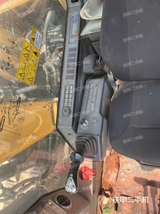 頂棚整體(駕駛室部分) 頂棚整體(駕駛室部分)