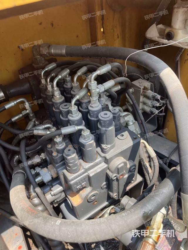 駕駛室頂部俯視(上車部件) 駕駛室頂部俯視(上車部件)