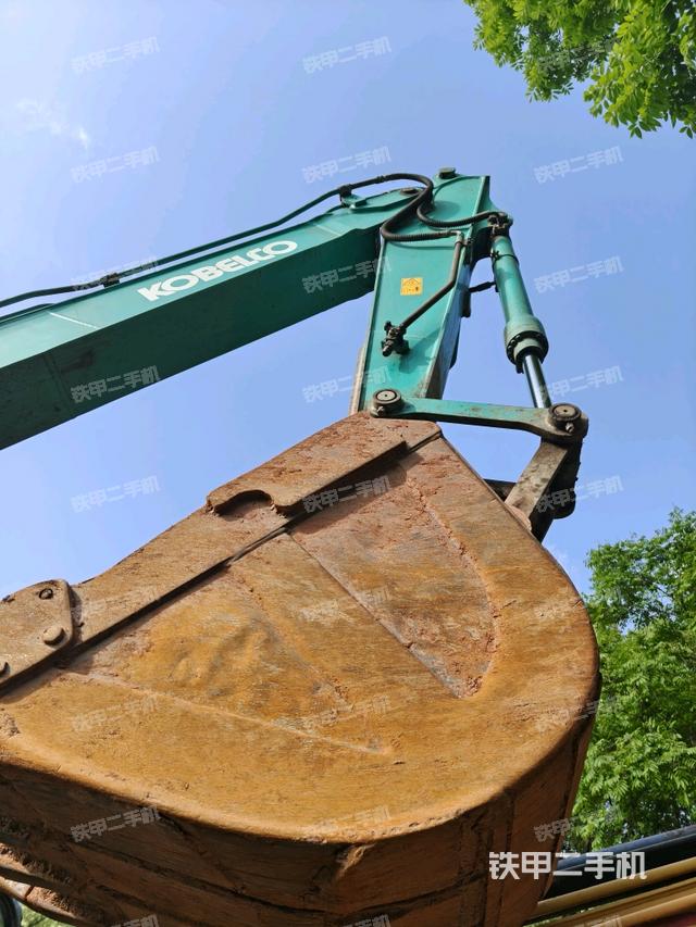 小臂整體左后(工作和回轉(zhuǎn)裝置) 小臂整體左后(工作和回轉(zhuǎn)裝置)