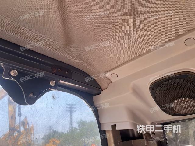 駕駛室正側(cè)(駕駛室部分) 駕駛室正側(cè)(駕駛室部分)