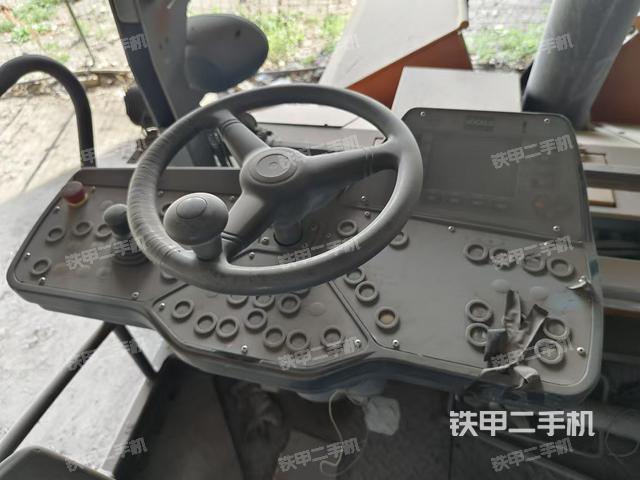 發(fā)動機(設備外觀及核心部件) 發(fā)動機(設備外觀及核心部件)