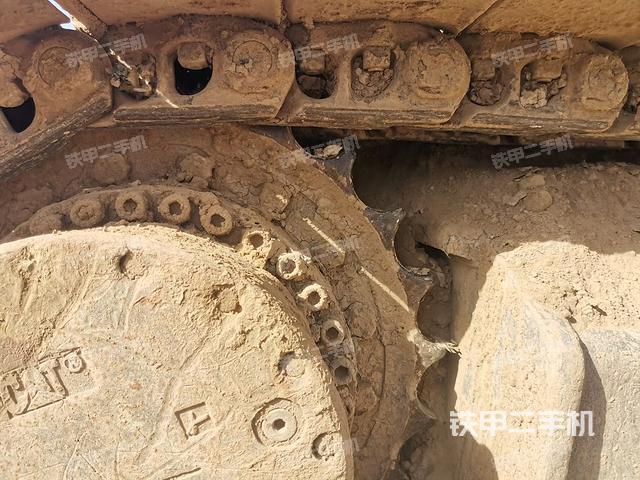 单侧履带整体（整机外观）